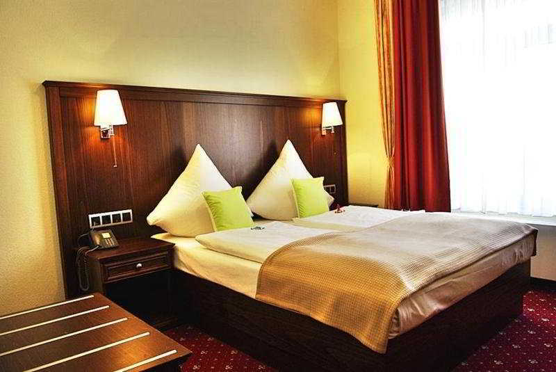 Mercure Hotel Kaiserhof City Center Frankfurt am Main Exterior photo